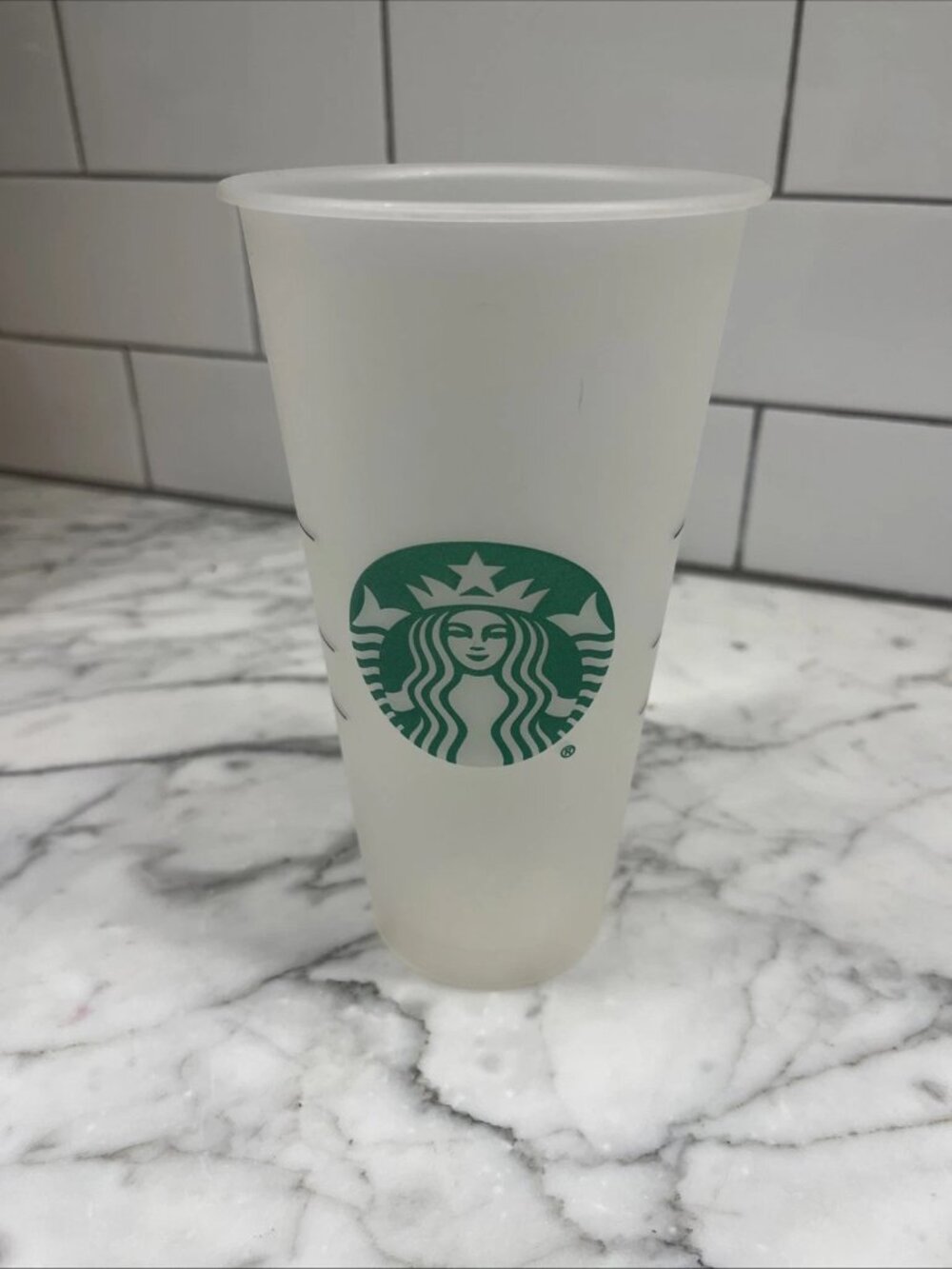 1 Starbucks Reusable Clear-Frost Cold Cup Tumbler Venti 24 Oz No Lid & Straw NEW